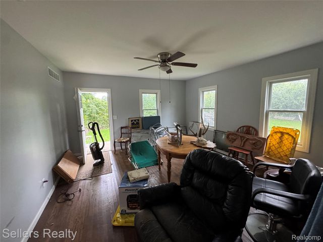 7230 N McKinley Road, Flushing Charter Township, MI 48433