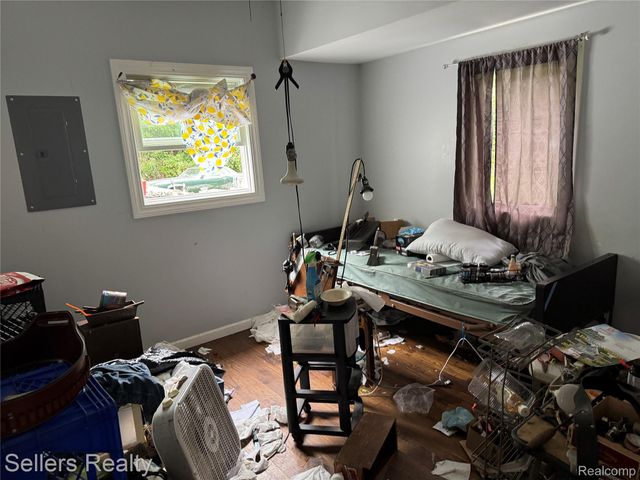 7230 N McKinley Road, Flushing Charter Township, MI 48433