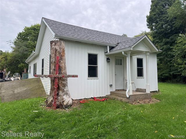 7230 N McKinley Road, Flushing Charter Township, MI 48433
