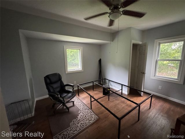 7230 N McKinley Road, Flushing Charter Township, MI 48433