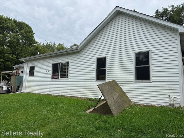 7230 N McKinley Road, Flushing Charter Township, MI 48433