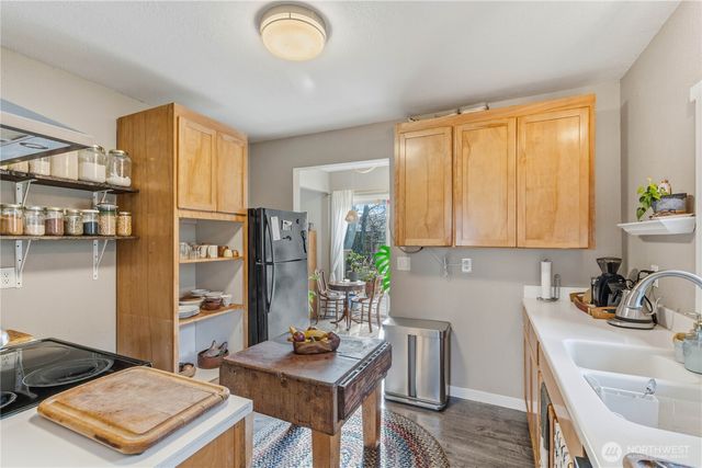 1414 S 37th Street, Tacoma, WA 98418