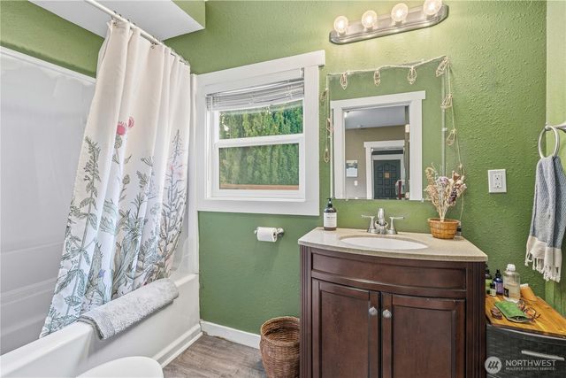 1414 S 37th Street, Tacoma, WA 98418