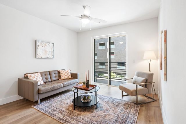 1701 Simond Ave 201, Austin, TX 78723
