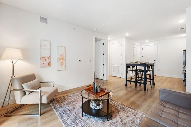1701 Simond Ave 201, Austin, TX 78723