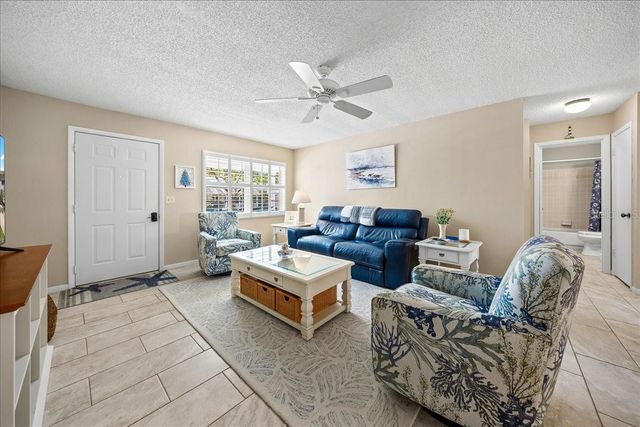 8877 SW 96TH STREET B, Ocala, FL 34481