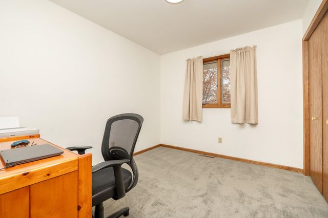 1817 Ruby Circle, Shakopee, MN 55379