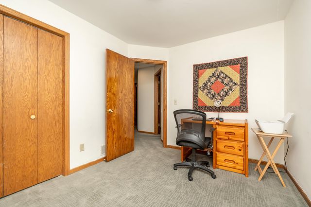 1817 Ruby Circle, Shakopee, MN 55379