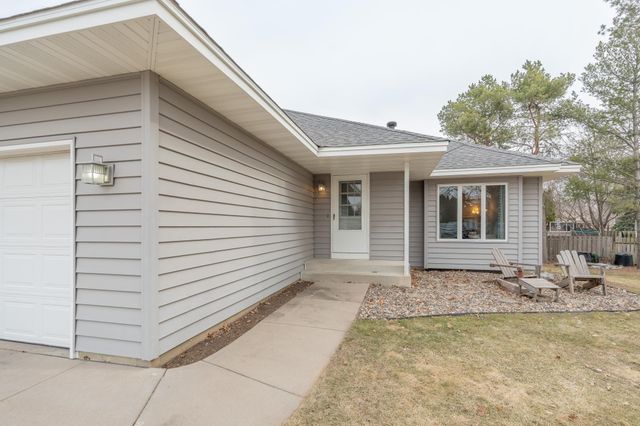 1817 Ruby Circle, Shakopee, MN 55379