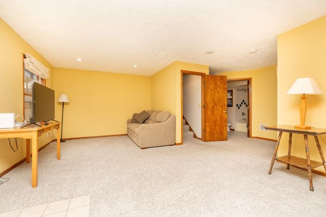 1817 Ruby Circle, Shakopee, MN 55379