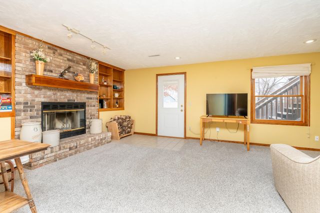 1817 Ruby Circle, Shakopee, MN 55379