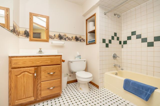 1817 Ruby Circle, Shakopee, MN 55379