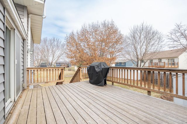 1817 Ruby Circle, Shakopee, MN 55379