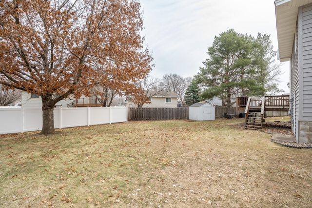 1817 Ruby Circle, Shakopee, MN 55379