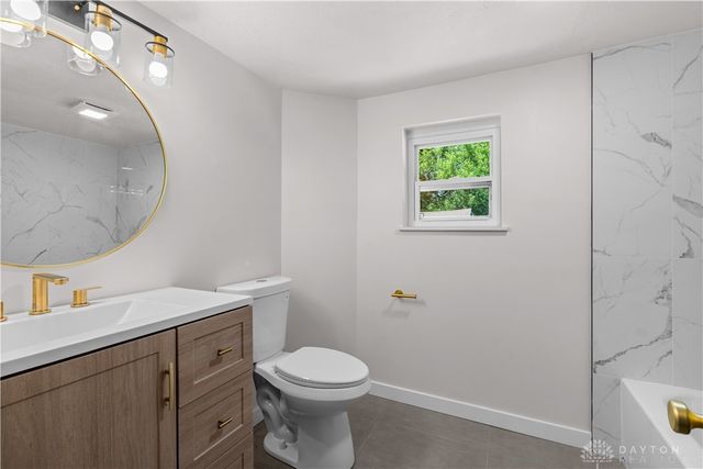 210 N Riley Boulevard, Franklin, OH 45005