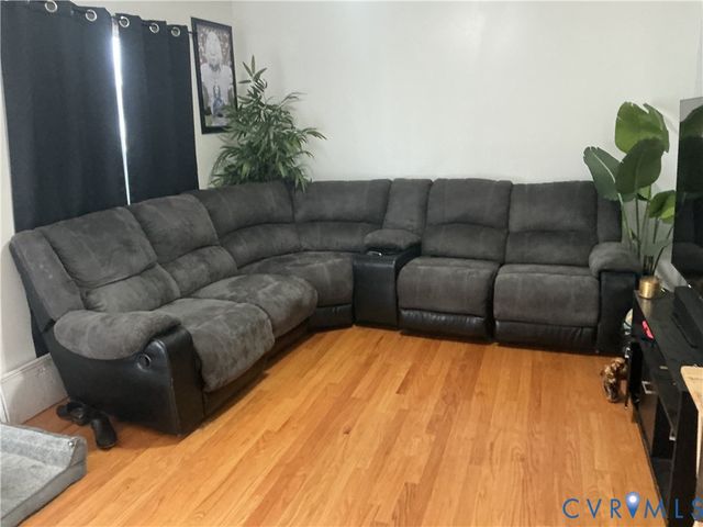 1108 Highland Meadow Ct, Highland Springs, VA 23223