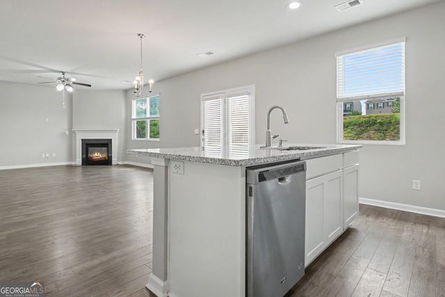 19 White Spruce Way, Newnan, GA 30265