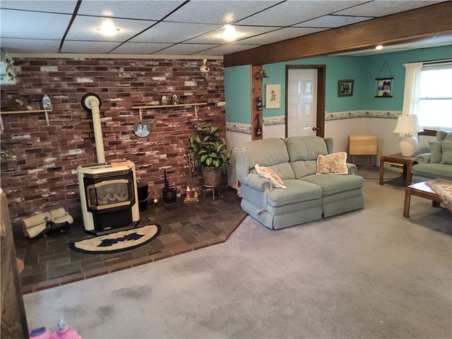 6722 Pheasant Ln, Bath, NY 14810