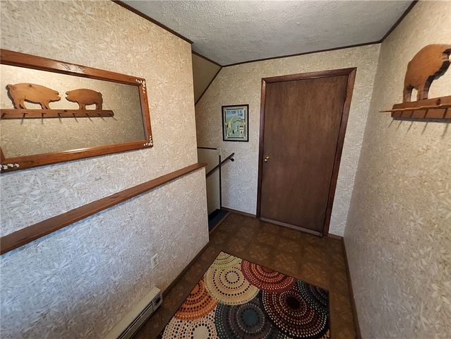 6722 Pheasant Ln, Bath, NY 14810