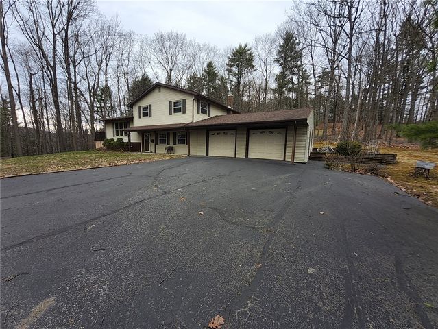6722 Pheasant Ln, Bath, NY 14810