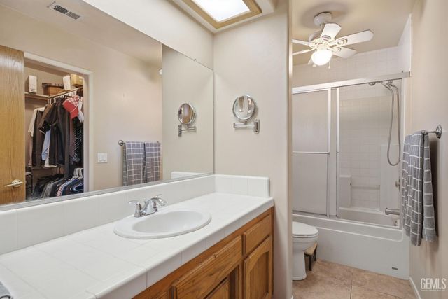 9115 Green Bank Street, Bakersfield, CA 93312