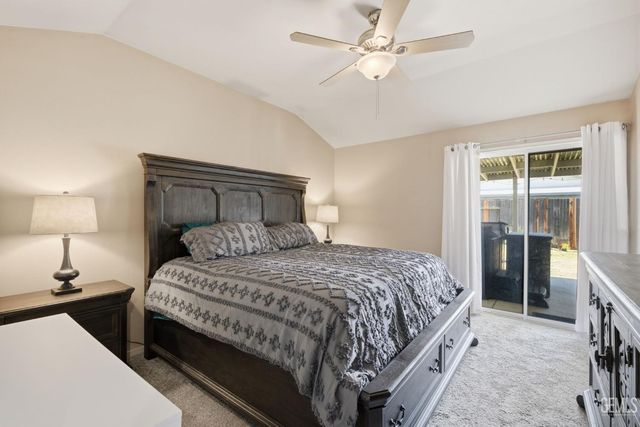 9115 Green Bank Street, Bakersfield, CA 93312