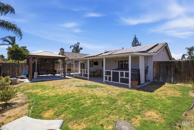 9115 Green Bank Street, Bakersfield, CA 93312