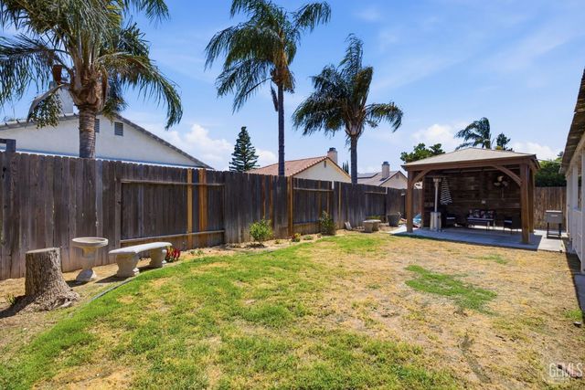 9115 Green Bank Street, Bakersfield, CA 93312