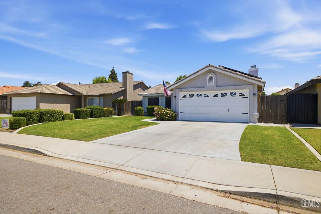 9115 Green Bank Street, Bakersfield, CA 93312