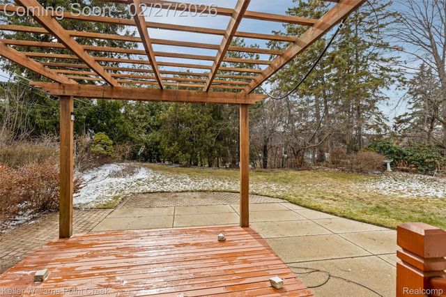 4732 Barcroft Way, Sterling Heights, MI 48310