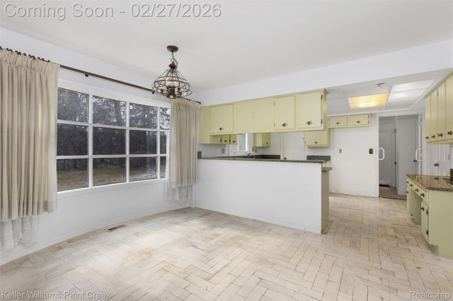 4732 Barcroft Way, Sterling Heights, MI 48310