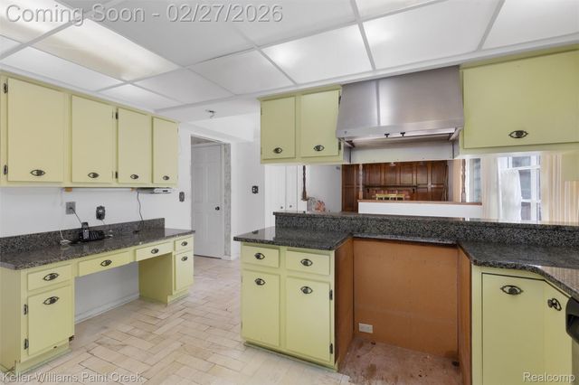 4732 Barcroft Way, Sterling Heights, MI 48310