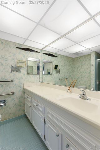 4732 Barcroft Way, Sterling Heights, MI 48310