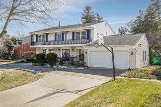 4732 Barcroft Way, Sterling Heights, MI 48310