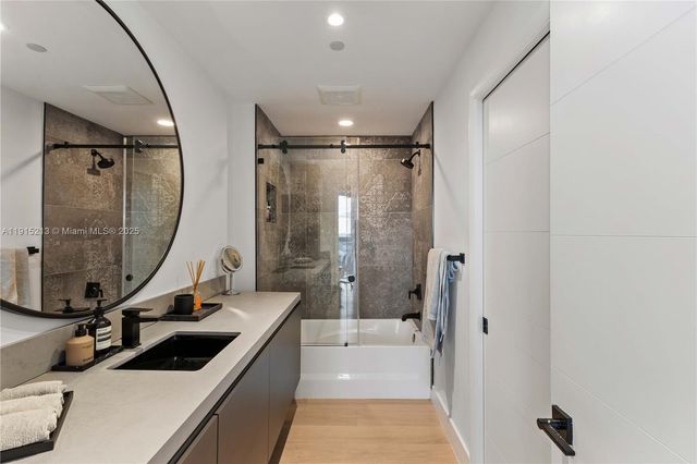 2020 N Bayshore Dr 2401, Miami, FL 33137