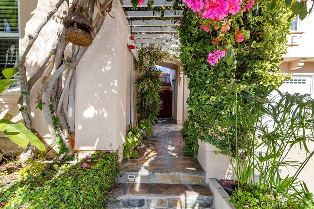 5101 Chateau, Irvine, CA 92604