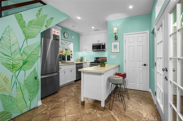 5101 Chateau, Irvine, CA 92604