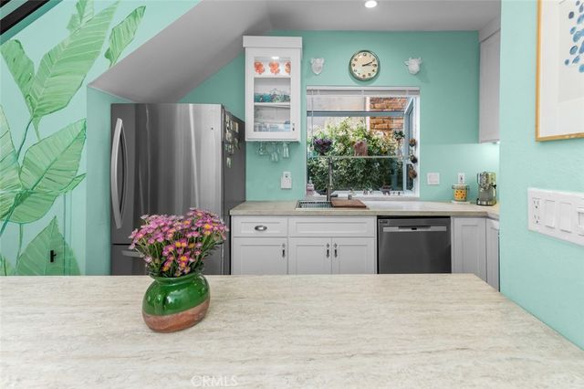 5101 Chateau, Irvine, CA 92604