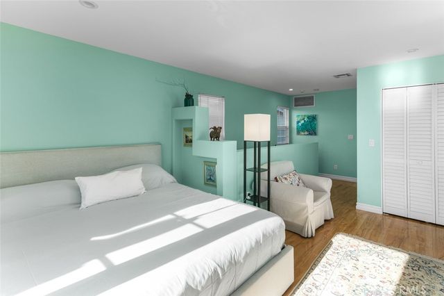 5101 Chateau, Irvine, CA 92604