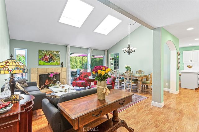 5101 Chateau, Irvine, CA 92604