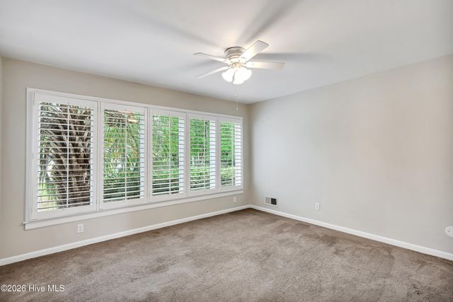 102 Chelsea Lane, Wilmington, NC 28409