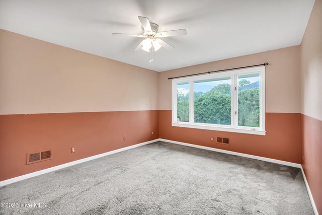 102 Chelsea Lane, Wilmington, NC 28409