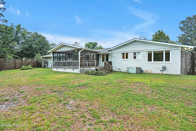 102 Chelsea Lane, Wilmington, NC 28409