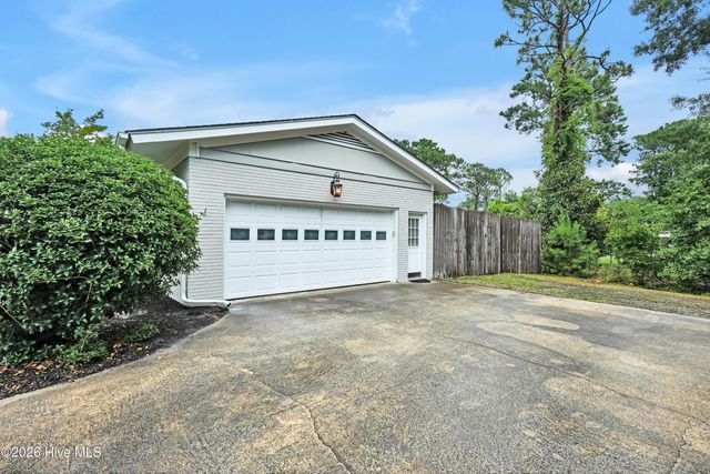 102 Chelsea Lane, Wilmington, NC 28409