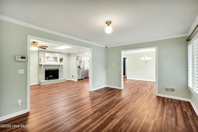 102 Chelsea Lane, Wilmington, NC 28409