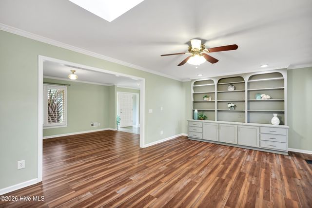 102 Chelsea Lane, Wilmington, NC 28409