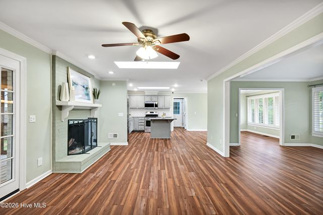 102 Chelsea Lane, Wilmington, NC 28409