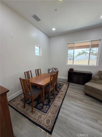 1295 W 25th 2, Upland, CA 91784