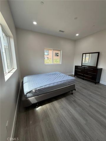 1295 W 25th 2, Upland, CA 91784