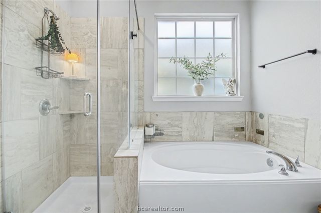 2111 Markley Drive, Bryan, TX 77807